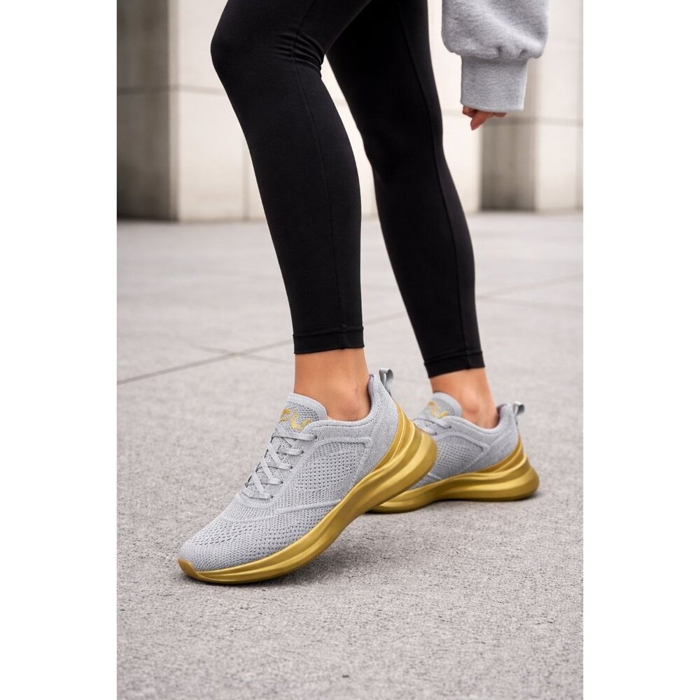 NWB APL Techloom Dream Running Sneaker Shoes Metallic Silver/24K Size W 6.5